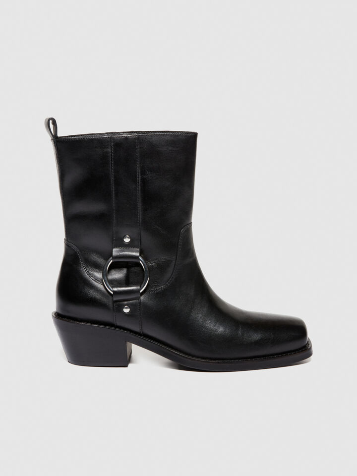 Ankle boots with metal ring - women's boots and ankle boots - Black | Sisley image number 5